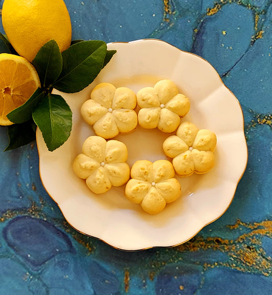 Gift Box of 8 Sweet Lemon